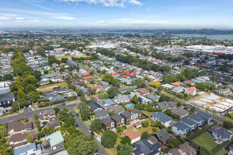 2 Hollywood Avenue Epsom_21