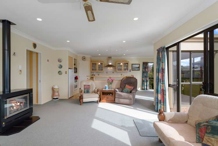 3 Devon Crescent Darfield_7