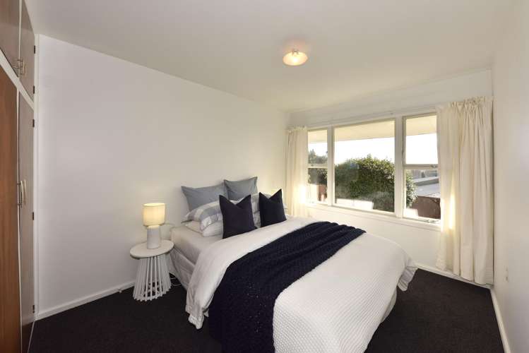 1/2 Conifer Place Huntsbury_12