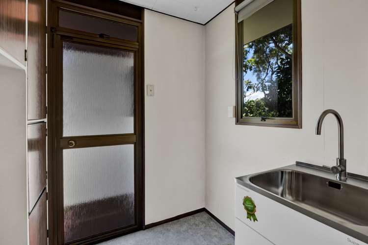 7 Lindaver Grove Merrilands_25