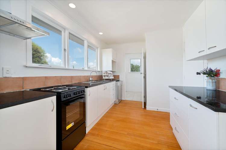 38 Lyttelton Avenue Forrest Hill_6