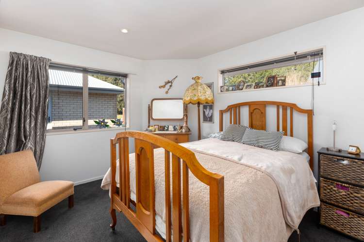 2/149 Pages Road Wainoni_3