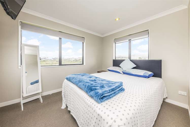 87 Naylors Drive Mangere_13