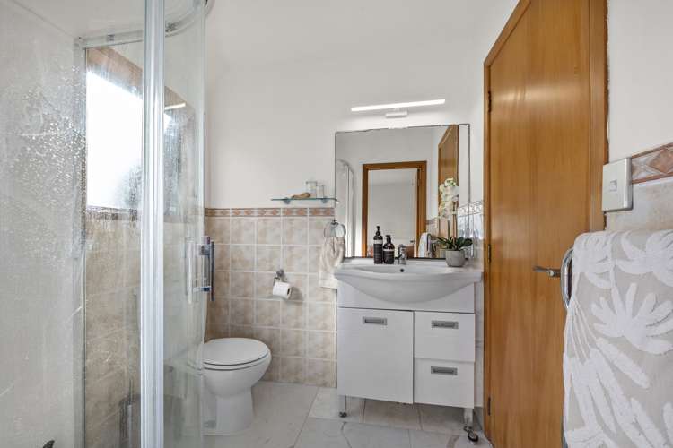 2/11 Francis Street Hauraki_35