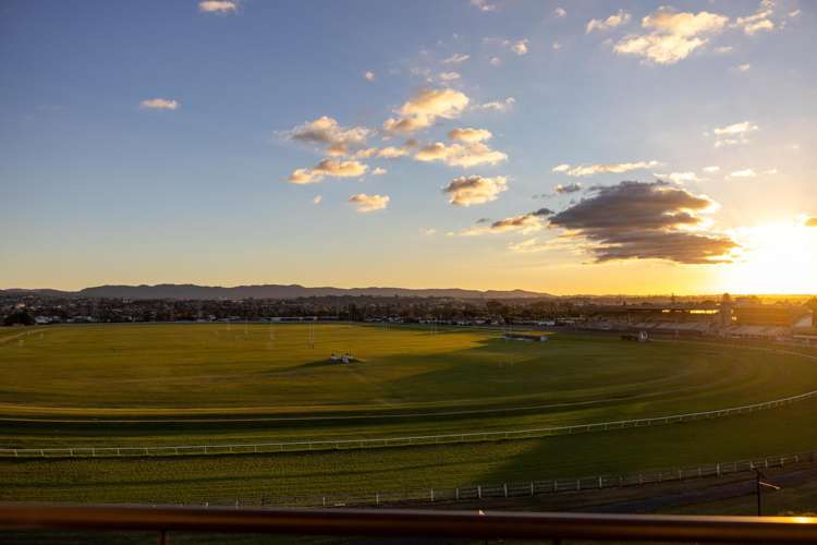 502/26C Racecourse Parade_2