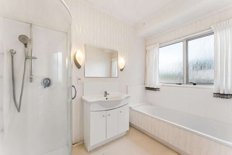1/22 Prestige Place Castor Bay_13