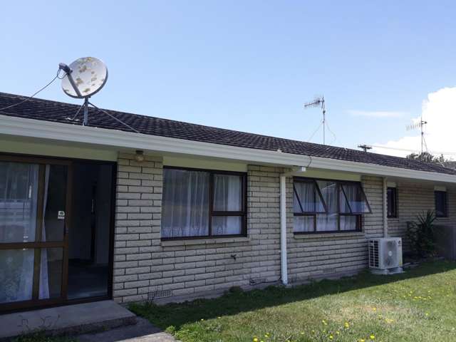 Cosy Unit, Close to Town