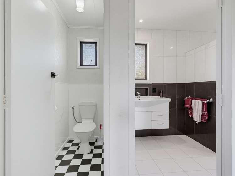 33 Joanna Place Deanwell_11