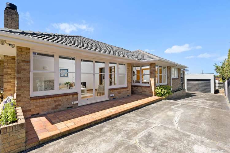 7 Coronation Street Belmont_11