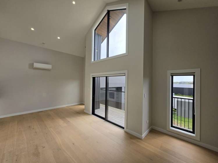 27 Riverbank Road Otaki_3