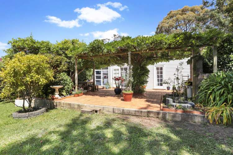 2 Alwyn Avenue Te Atatu South_7