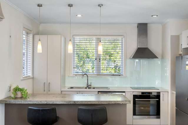 1/29 Seine Road Forrest Hill_2