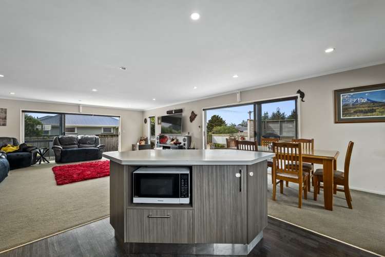 16 Carthew Street Okato_15