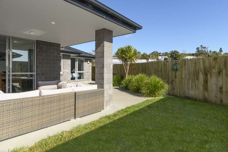 3 Austen Way Hairini_10