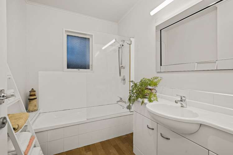 14a Taioma Crescent Te Atatu Peninsula_14