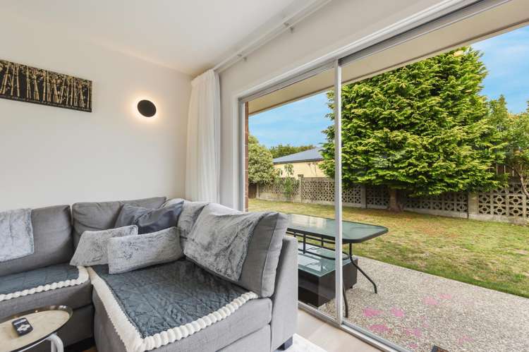 2/4a Arapiki Road Stoke_11