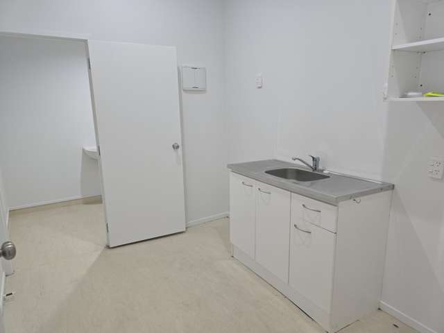 Shop 3/2 Dominion Road Tuakau_4