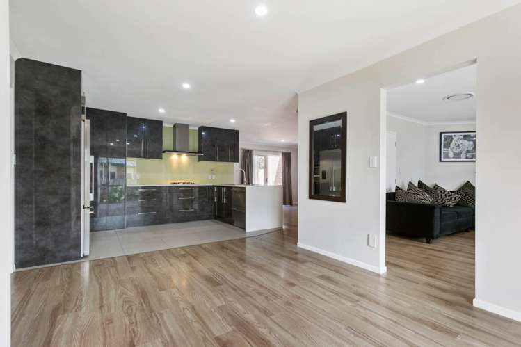 34 Erne Crescent East Tamaki_8