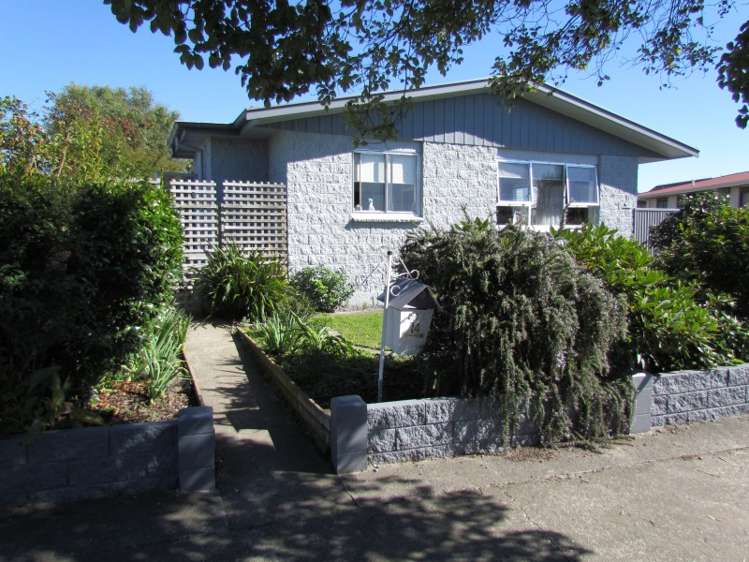 1/14 Snowden Crescent Islington_5