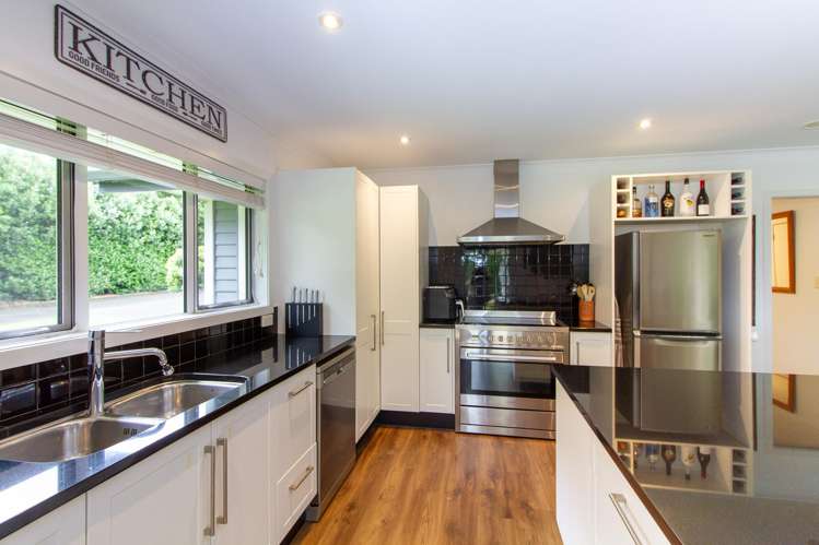 35 ORAM DRIVE Turitea_10