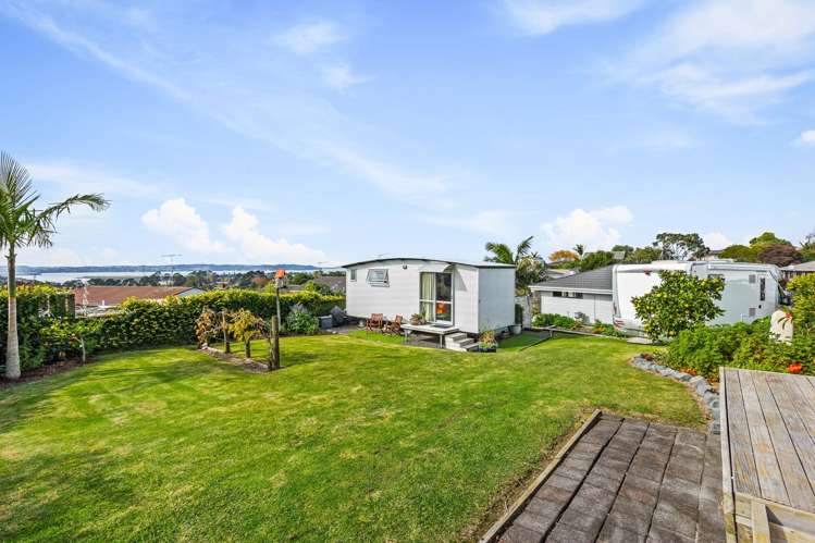 4 Forsythe Place Massey_11
