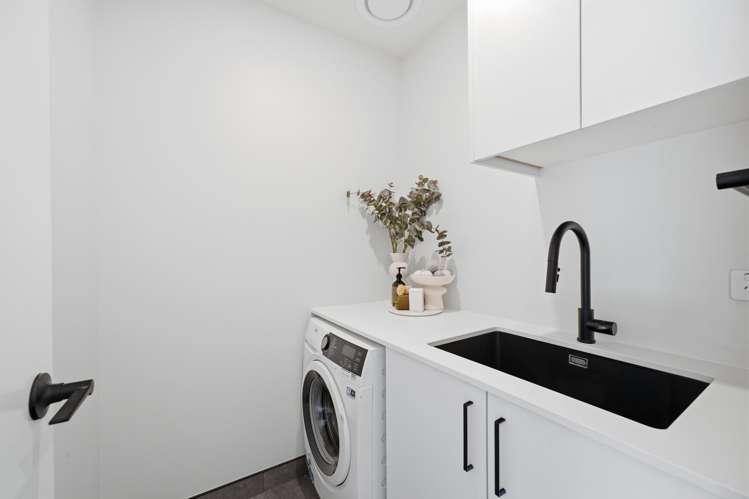 42A Old Lake Road Devonport_16