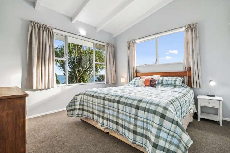 48 Ronald Avenue Glenbrook_13