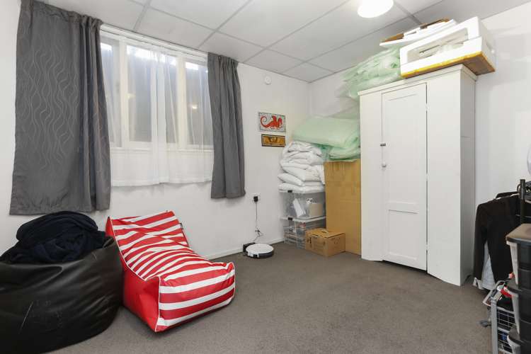 21 Queen Mary Avenue New Lynn_16