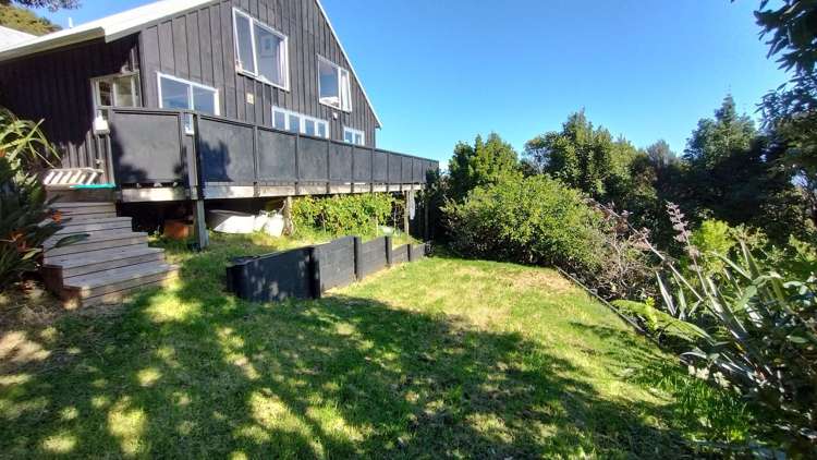116 Lone Kauri Road Karekare_15
