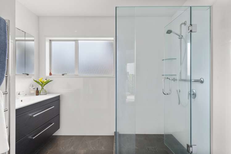 3/23 Lakeside Drive Orewa_10