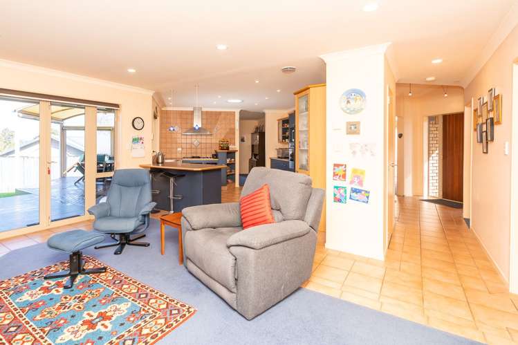 25 Limousin Place Grandview Heights_10