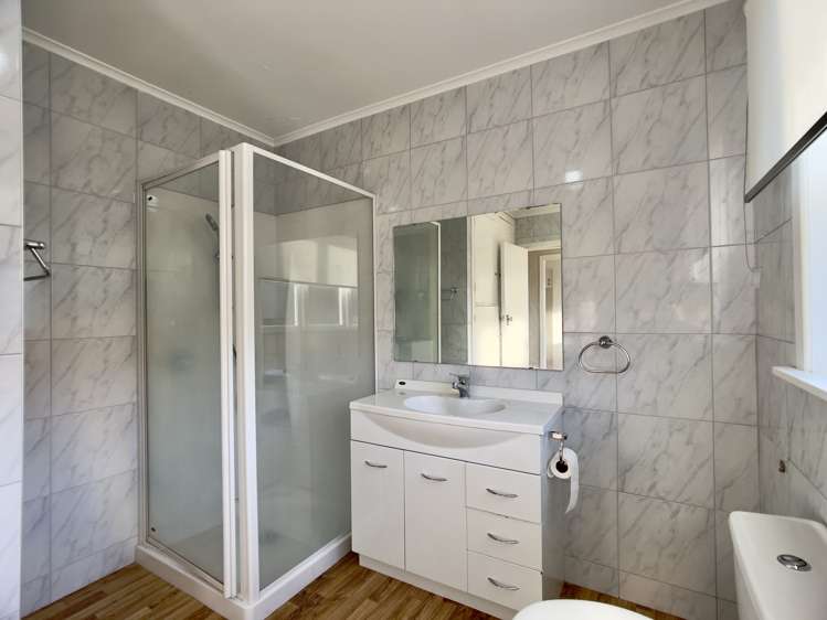 2/65 Moore Street Howick_9