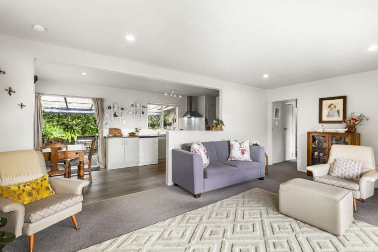 9 Sun Valley Hatfields Beach_10