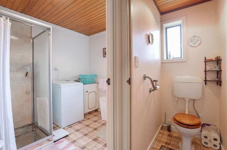 13 Burton Place Owhata_11