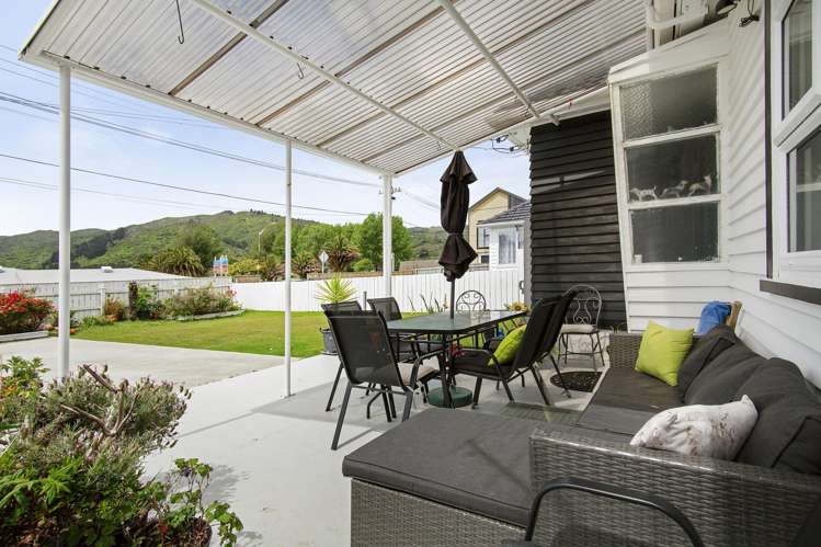 11 Wainuiomata Road Wainuiomata_15