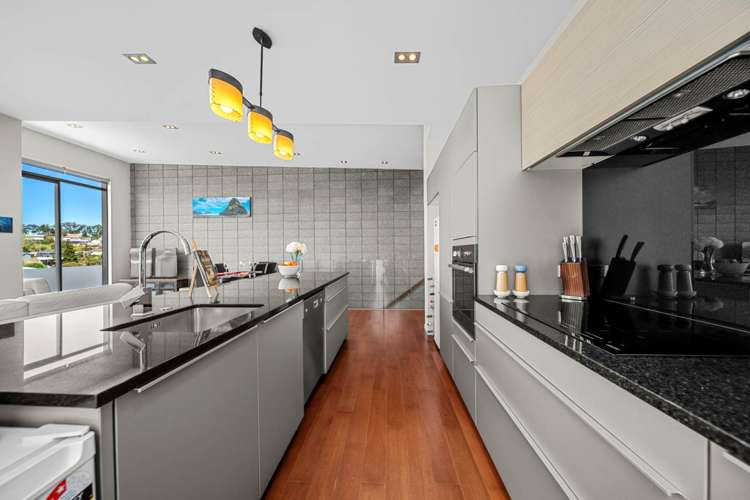 7/8 Wilk Lane Browns Bay_4