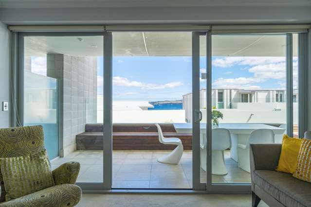 10/225 Lake Terrace Waipahihi_2