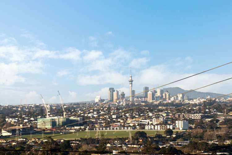 2 Fairmount Road Titirangi_6