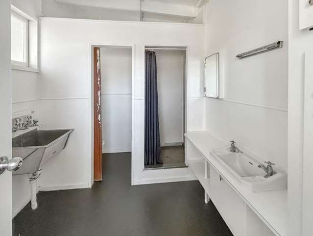 2/455 Featherston Street 10930_4
