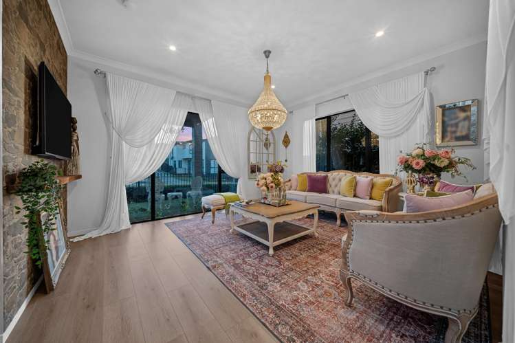 16 Lime Hill Rise Flat Bush_1