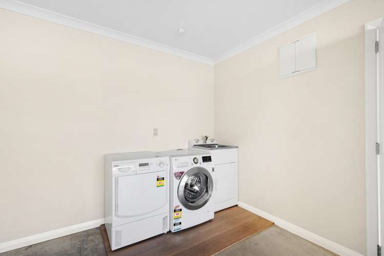 16b Stephen Street Johnsonville_10