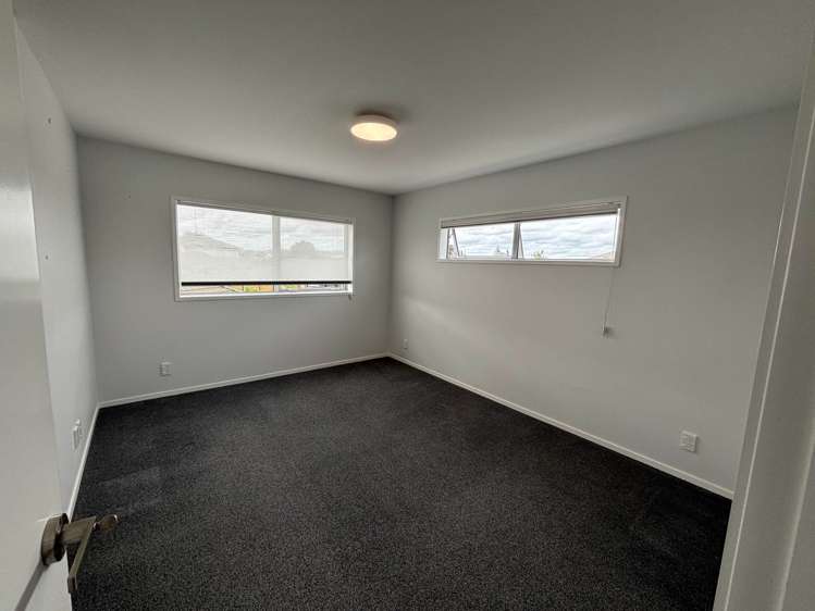 2/45 Fremantle Place Pakuranga Heights_5