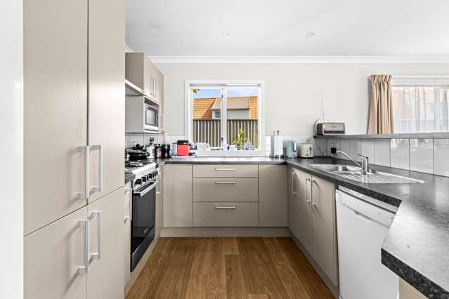 3a The Esplanade Westshore_1