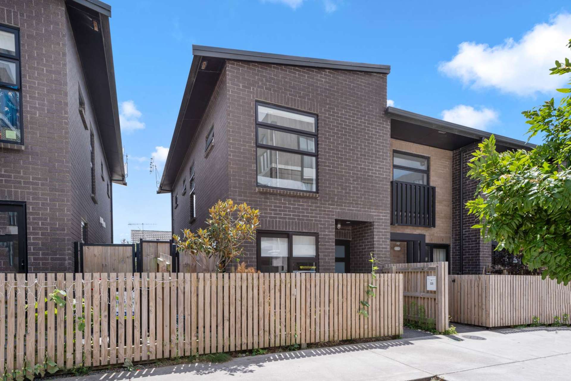 58 Rauemi Way Te Atatu South_0