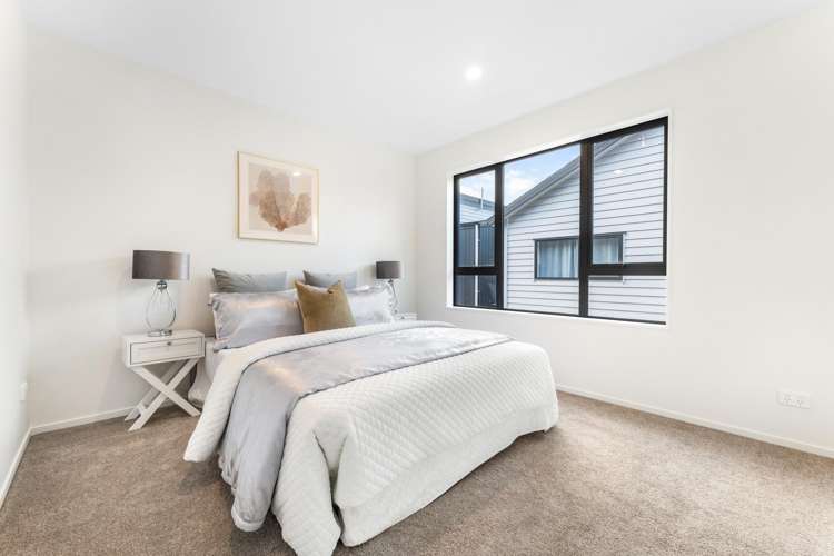 6&7/45 Smythe Road Henderson_13