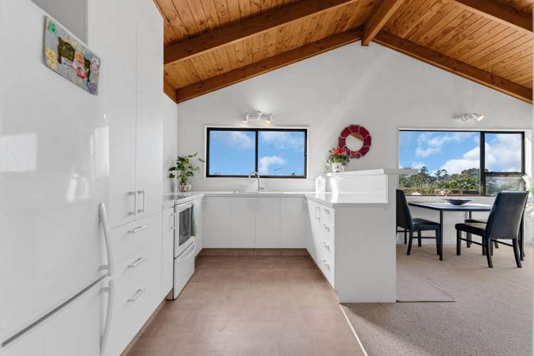 2/14 Pleasant Road Glen Eden_9