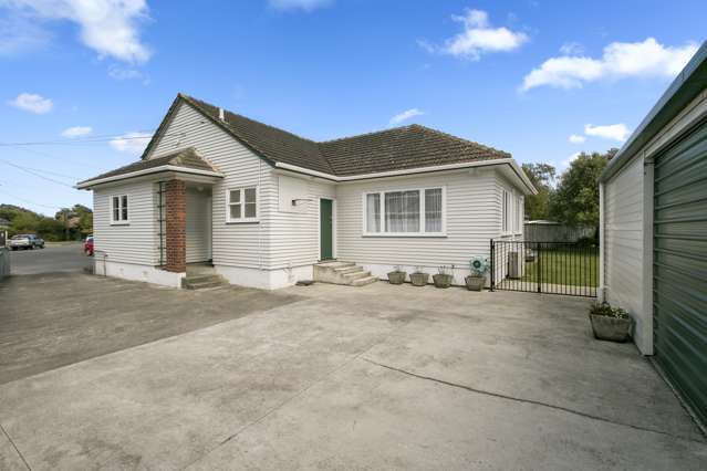 77 Hall Crescent Epuni_2