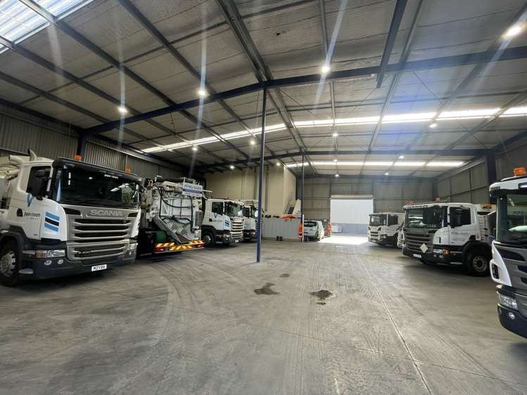 128-138 Hugo Johnston Drive Penrose_9