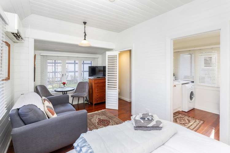 39 Holly Road Merivale_41