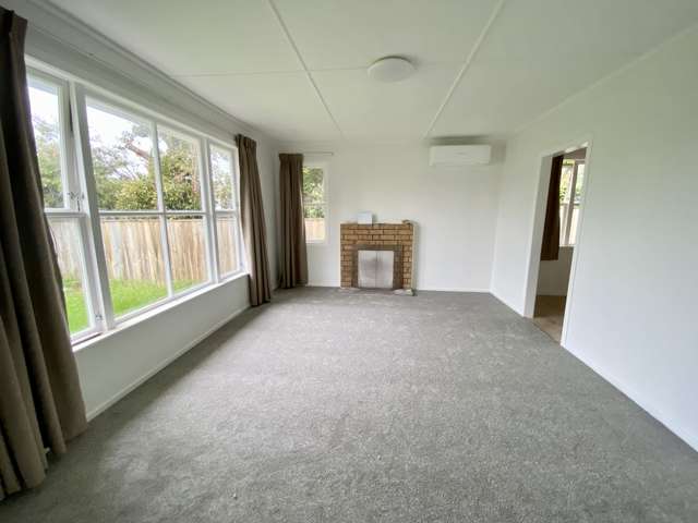 2 Aronui Terrace Kelston_3